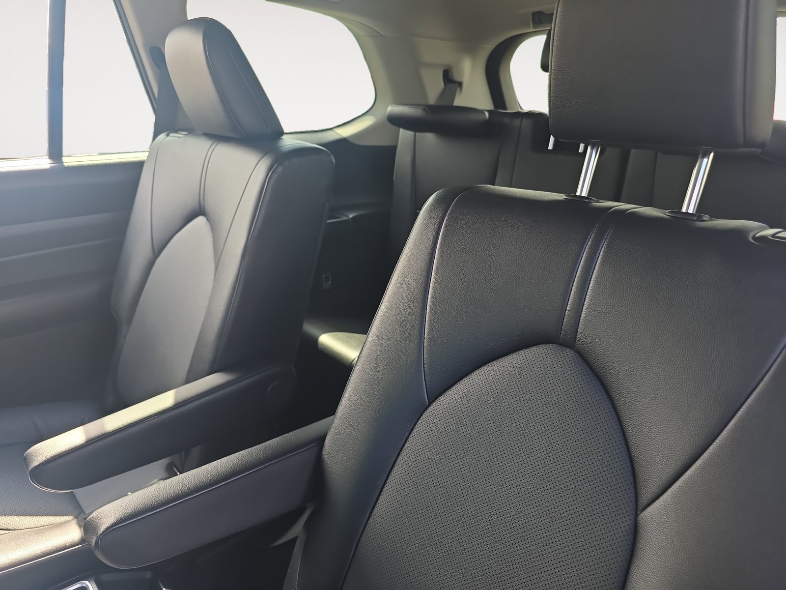 Certified 2025 Toyota Grand Highlander AWD image 13