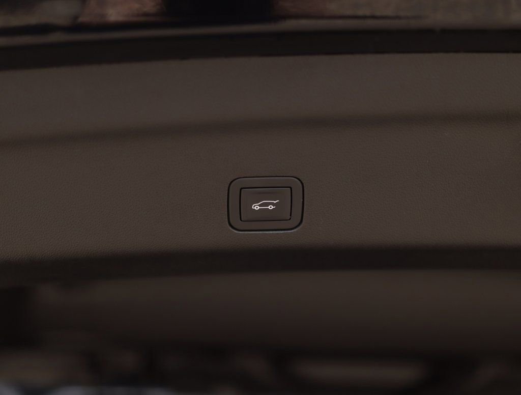 Used 2025 Chevrolet Tahoe Z71 w/ Z71 Off-Road Package image 35