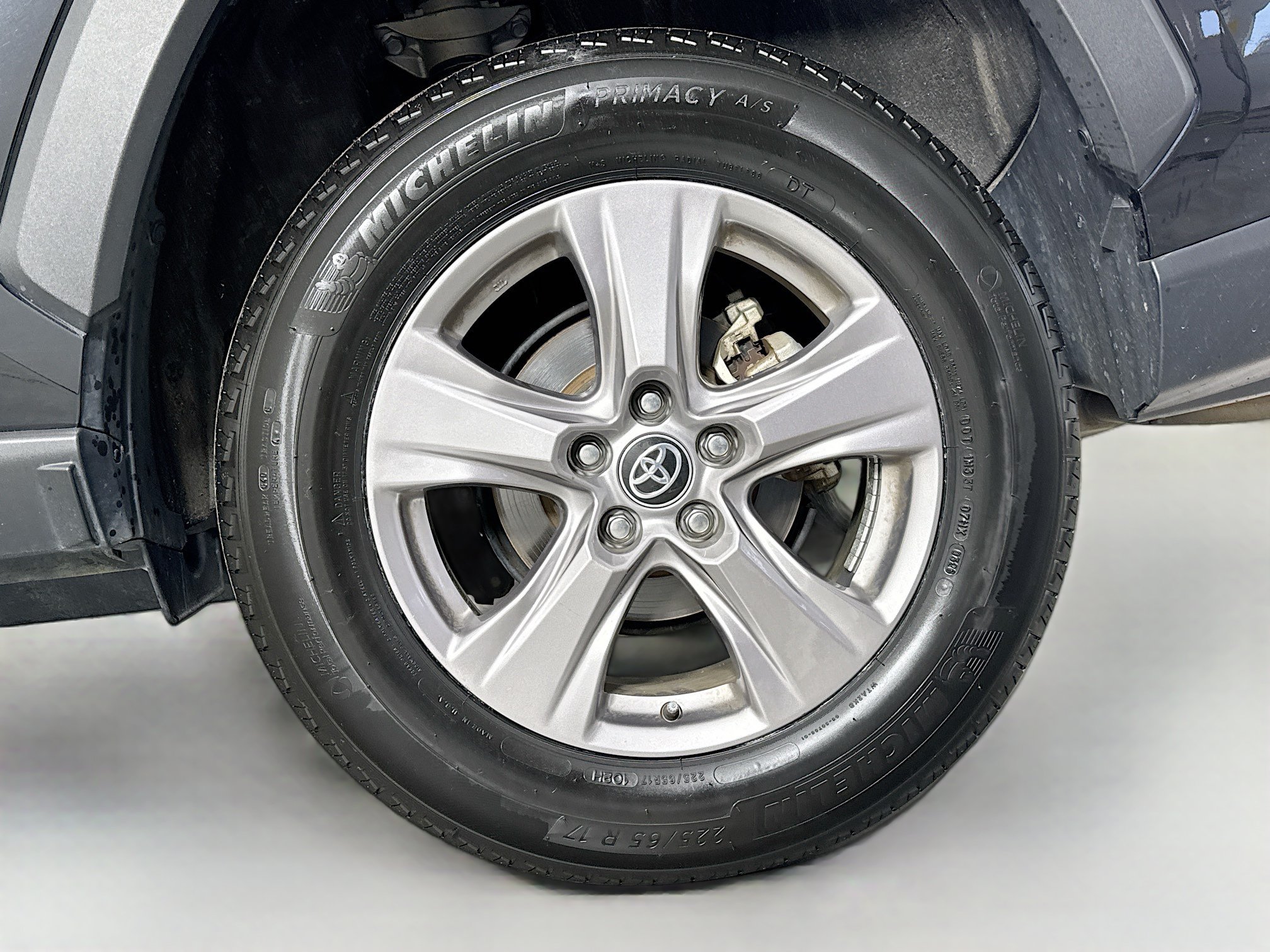 Certified 2024 Toyota RAV4 XLE AWD/4WD image 30
