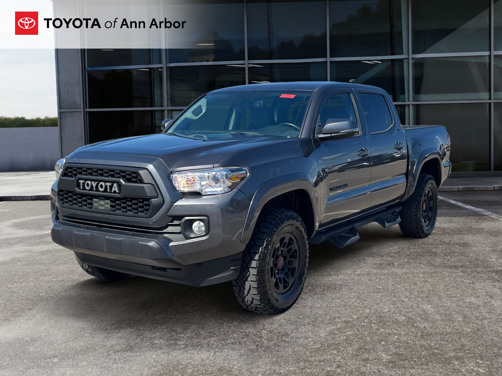 Used 2023 Toyota Tacoma SR5 AWD/4WD image 8