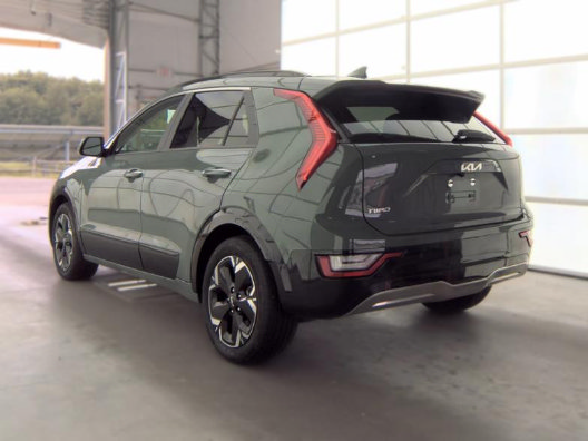 Used 2023 Kia Niro Wave FWD image 2