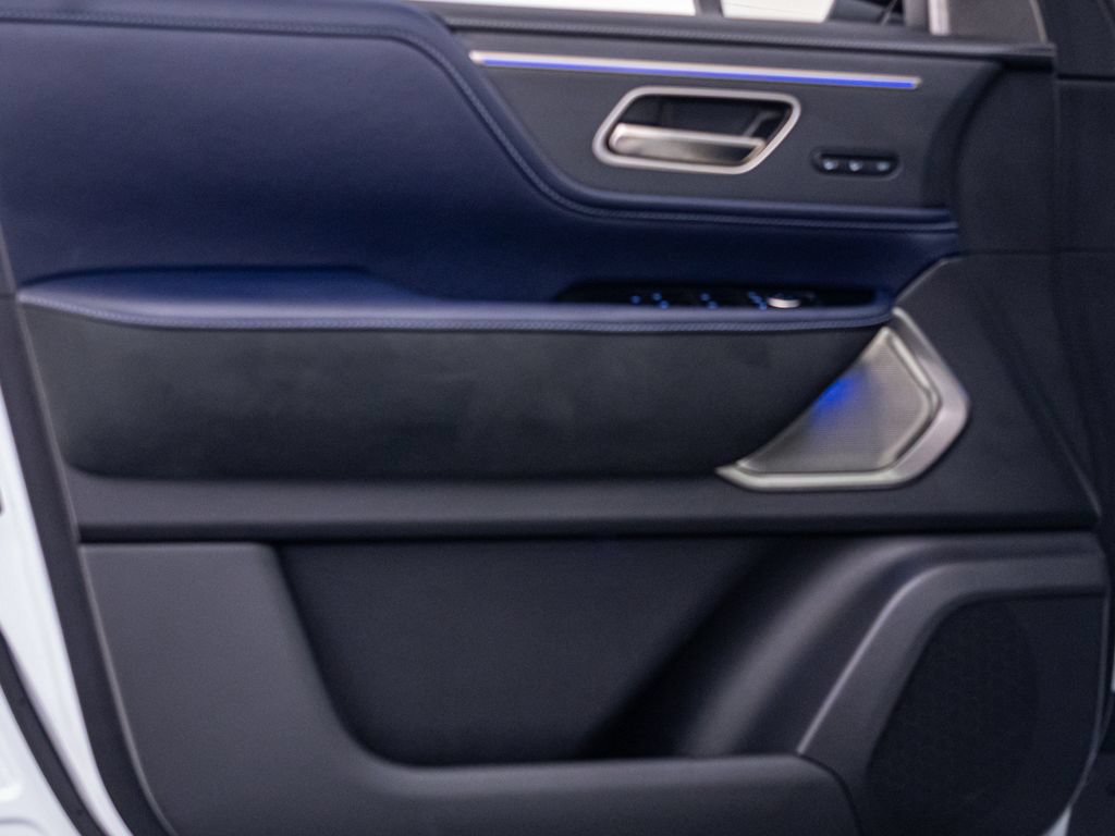 Certified 2026 INFINITI QX80 4WD w/ Sport Exterior Package image 12