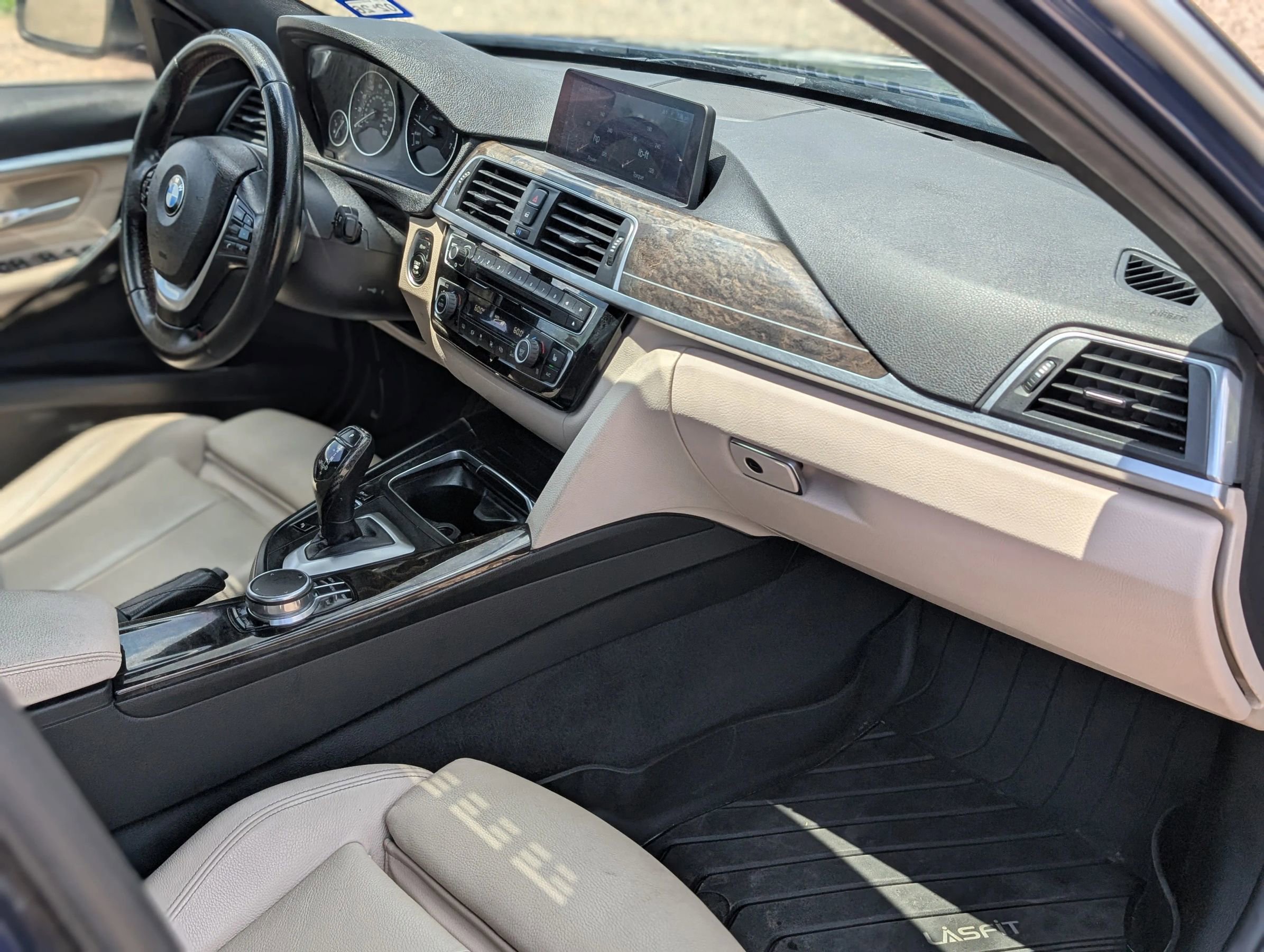 Used 2017 BMW 330i Sedan image 10