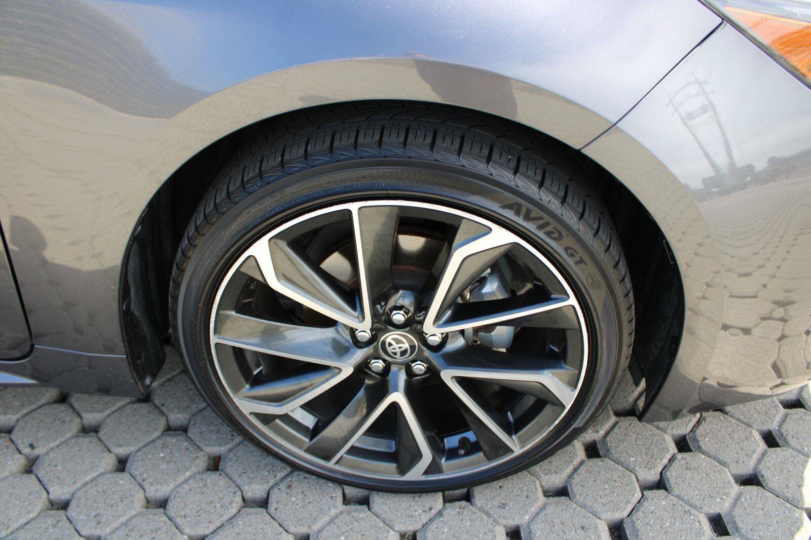 Used 2021 Toyota Corolla XSE FWD image 13