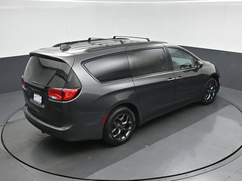 Used 2019 Chrysler Pacifica Touring-L w/ S Appearance Package FWD image 75