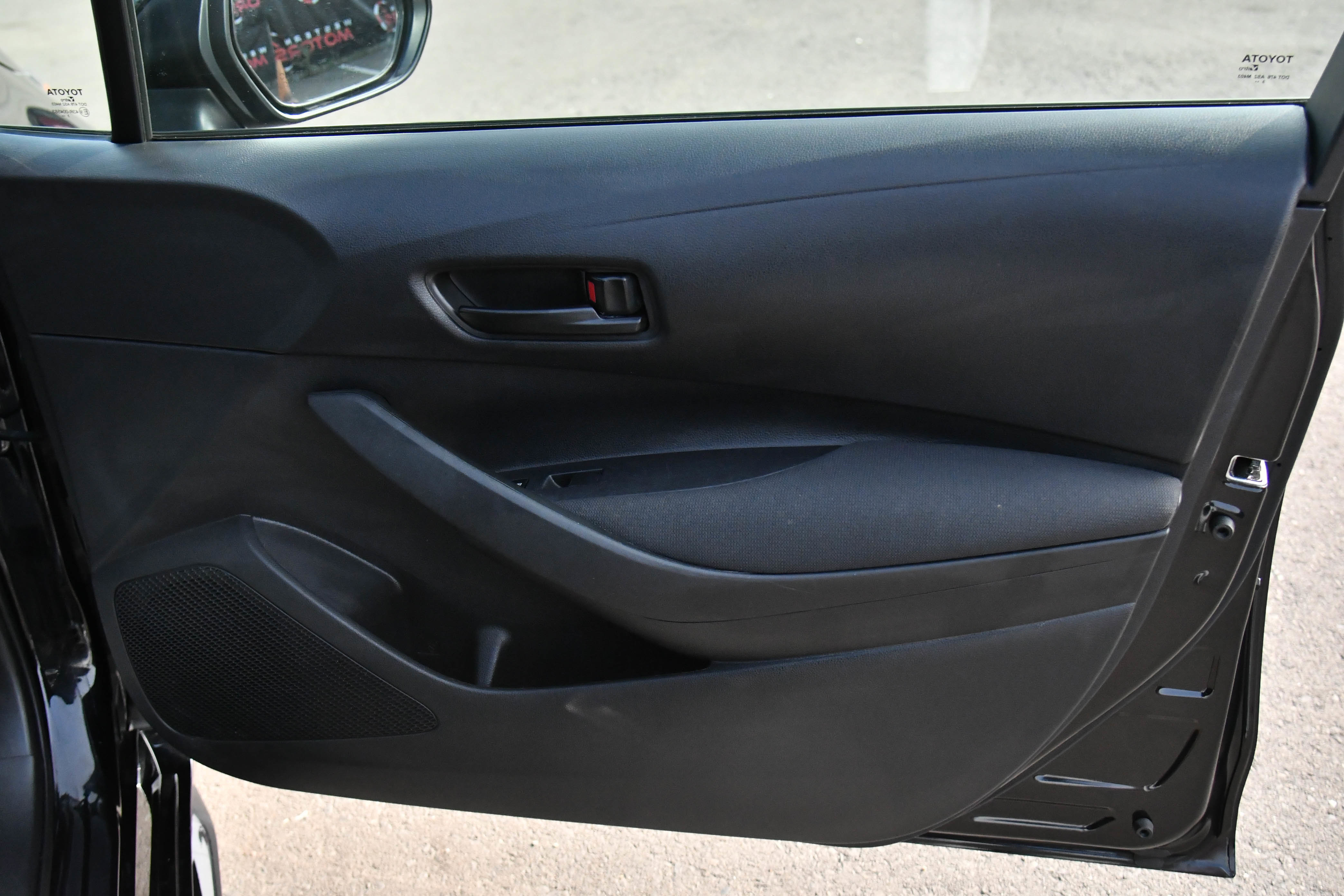 Used 2024 Toyota Corolla LE image 40