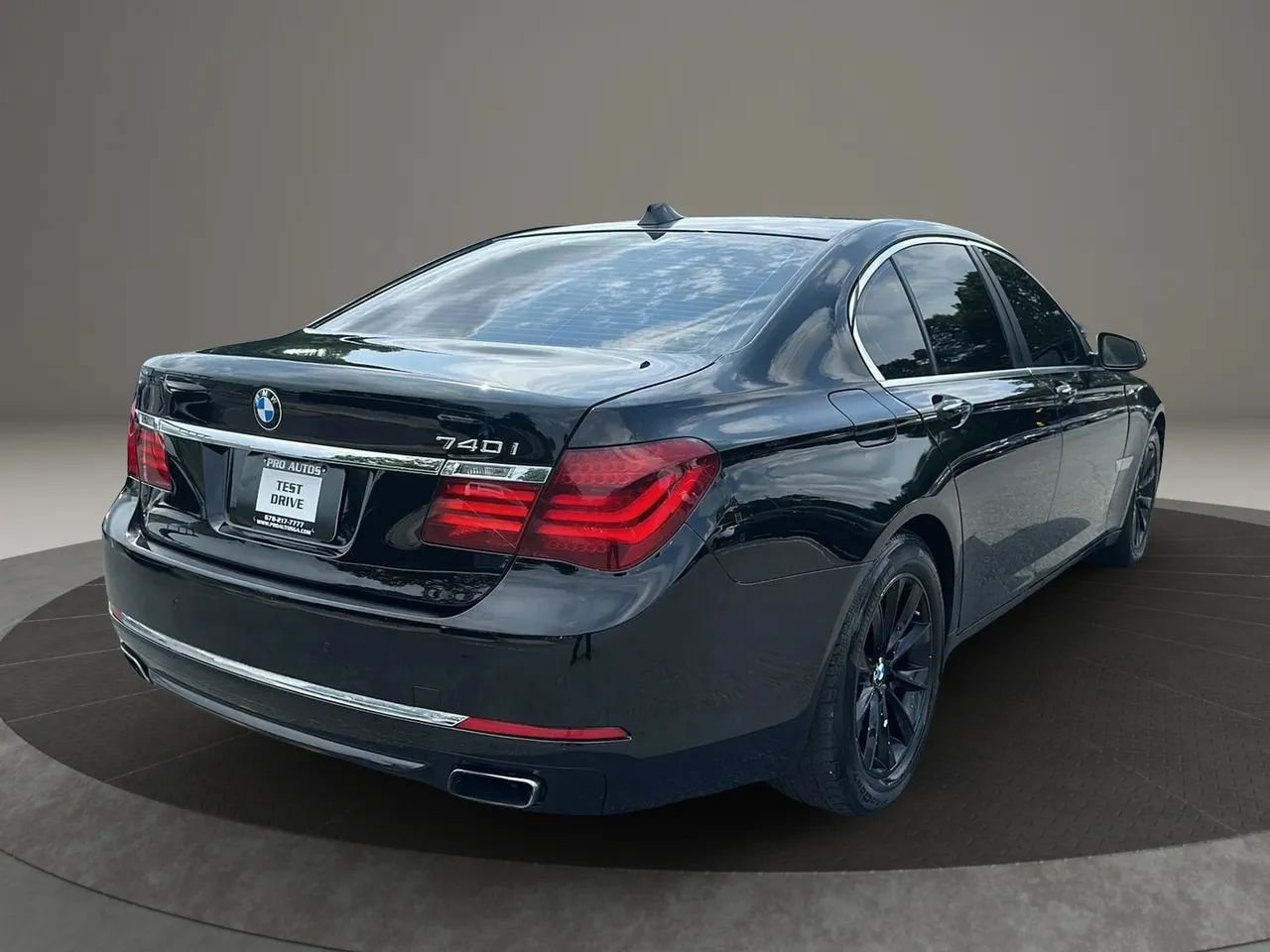 Used 2014 BMW 740i RWD image 7