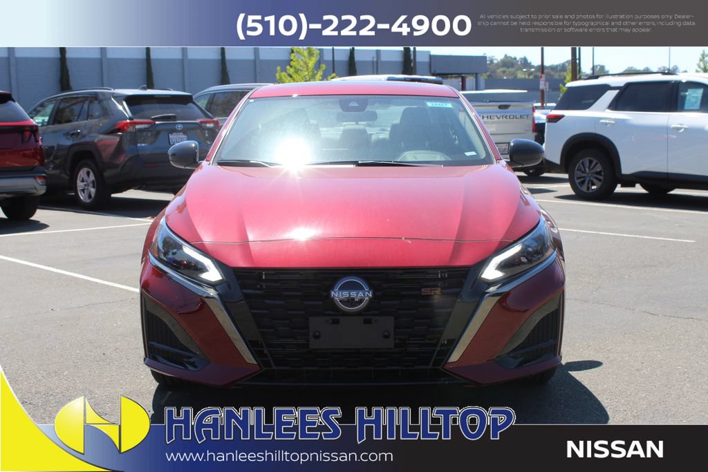 New 2025 Nissan Altima 2.5 SR w/ SR Premium Package FWD image 4