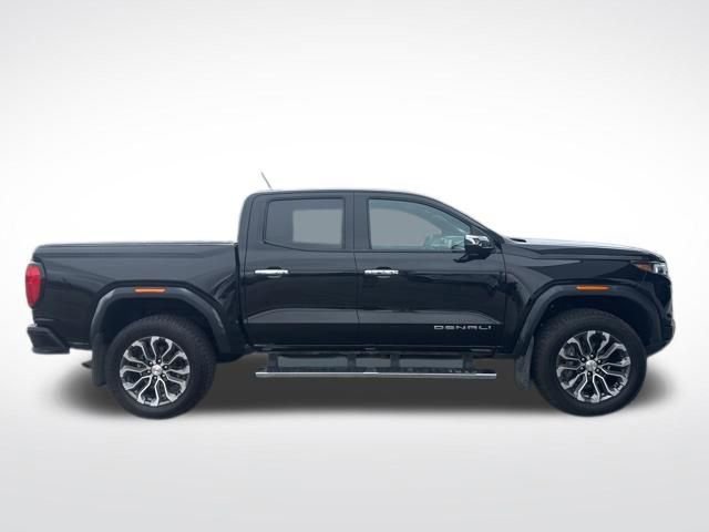 Used 2023 GMC Canyon Denali image 10
