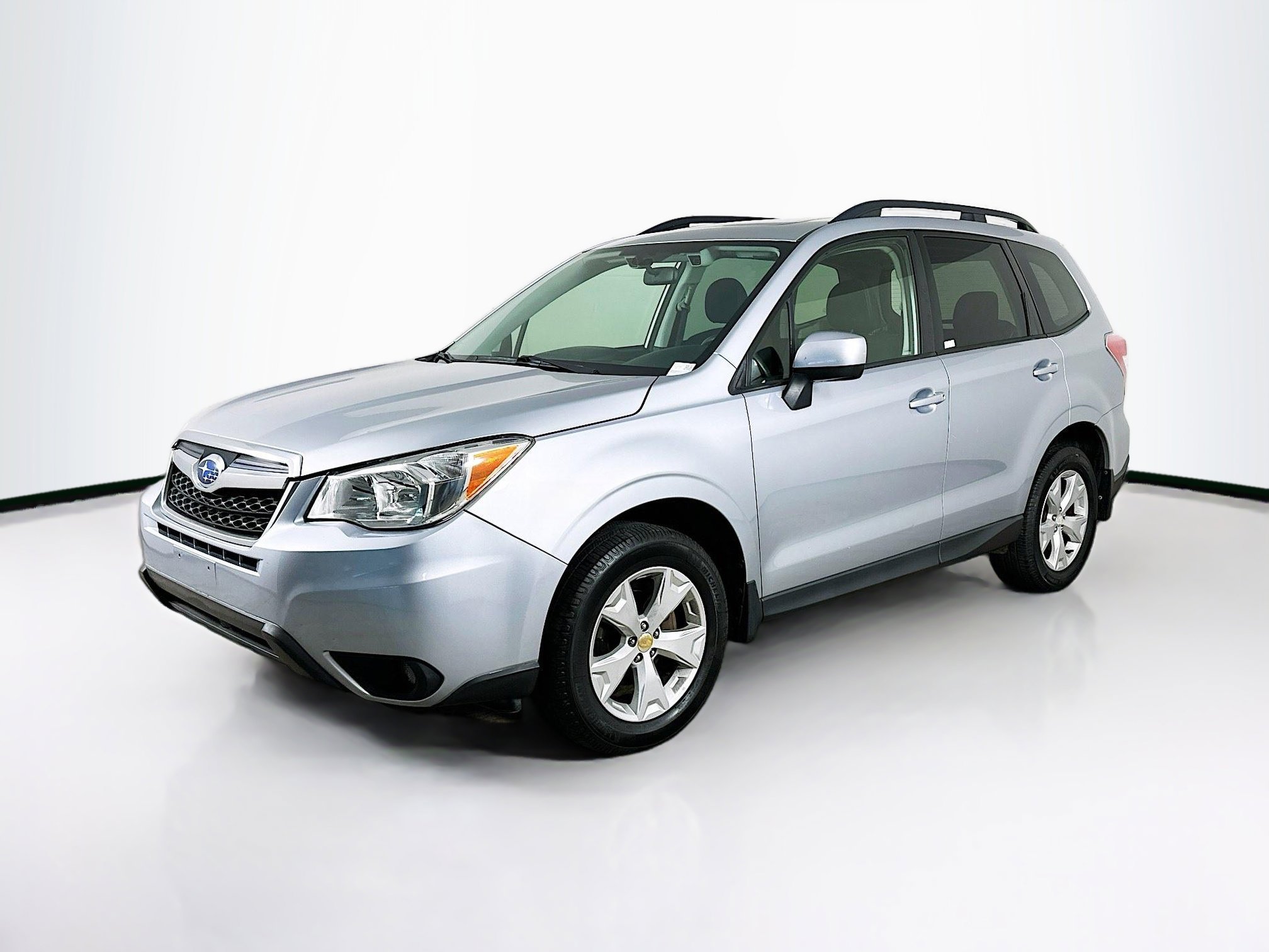 Used 2016 Subaru Forester 2.5i Premium AWD/4WD image 3