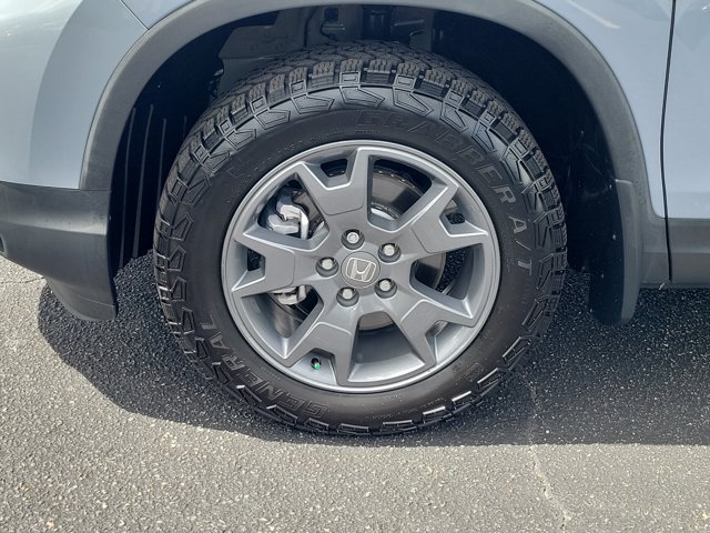 Certified 2025 Honda Passport TrailSport image 30