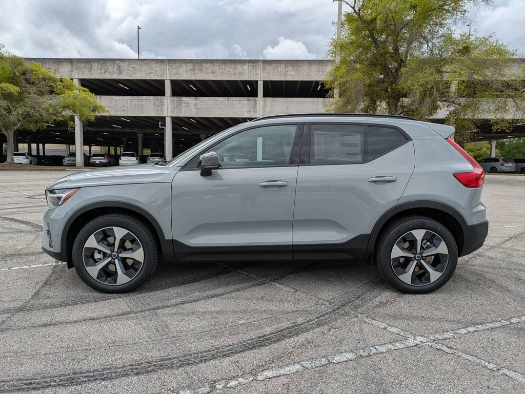New 2026 Volvo XC40 B5 Plus w/ Protection Package Premier AWD/4WD image 3