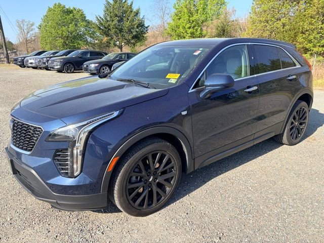 Used 2022 Cadillac XT4 Luxury w/ Cold Weather Package image 1