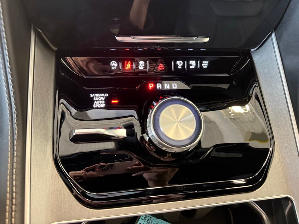 New 2026 Jeep Grand Wagoneer L 4WD w/ Premium Group I image 54