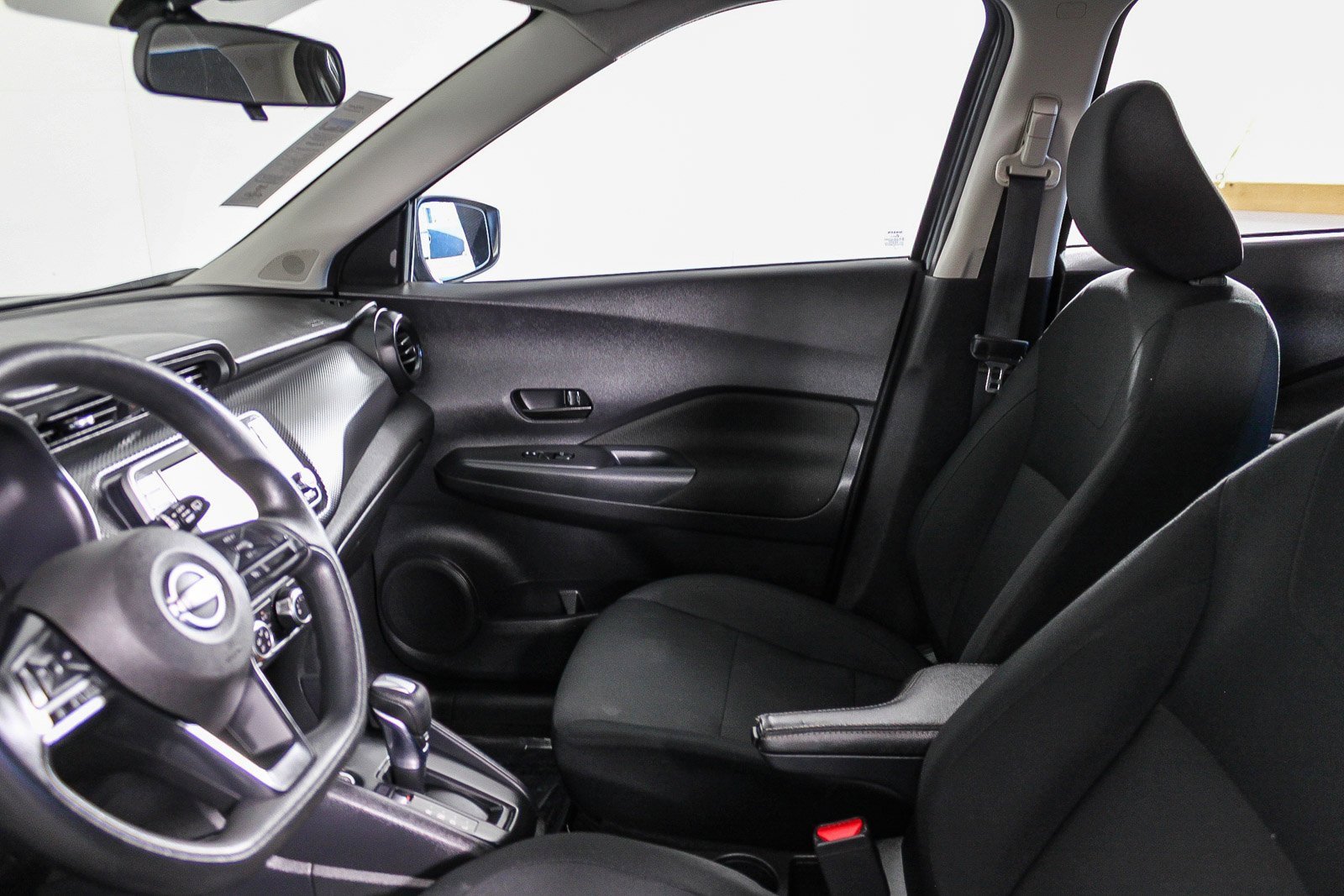 Used 2023 Nissan Kicks S image 18