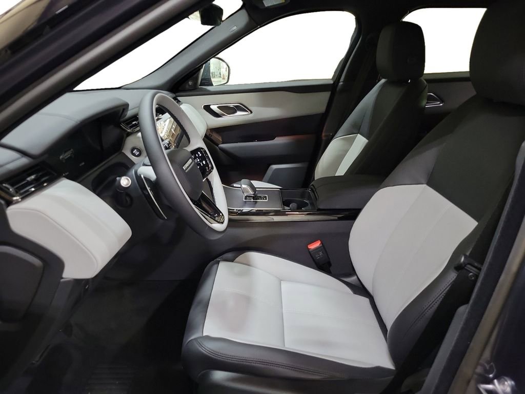 New 2026 Land Rover Range Rover Velar Dynamic SE image 13