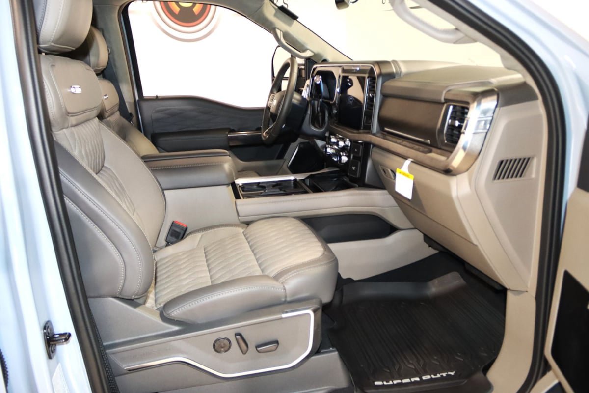 Used 2026 Ford F250 Platinum w/ Platinum Plus Package image 73