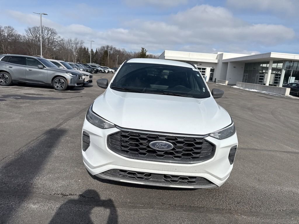 Used 2023 Ford Escape ST-Line w/ Tech Pack #1 image 2