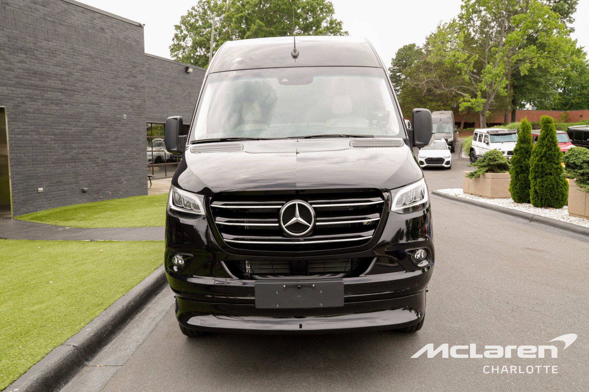 Used 2023 Mercedes-Benz Sprinter 3500 image 9