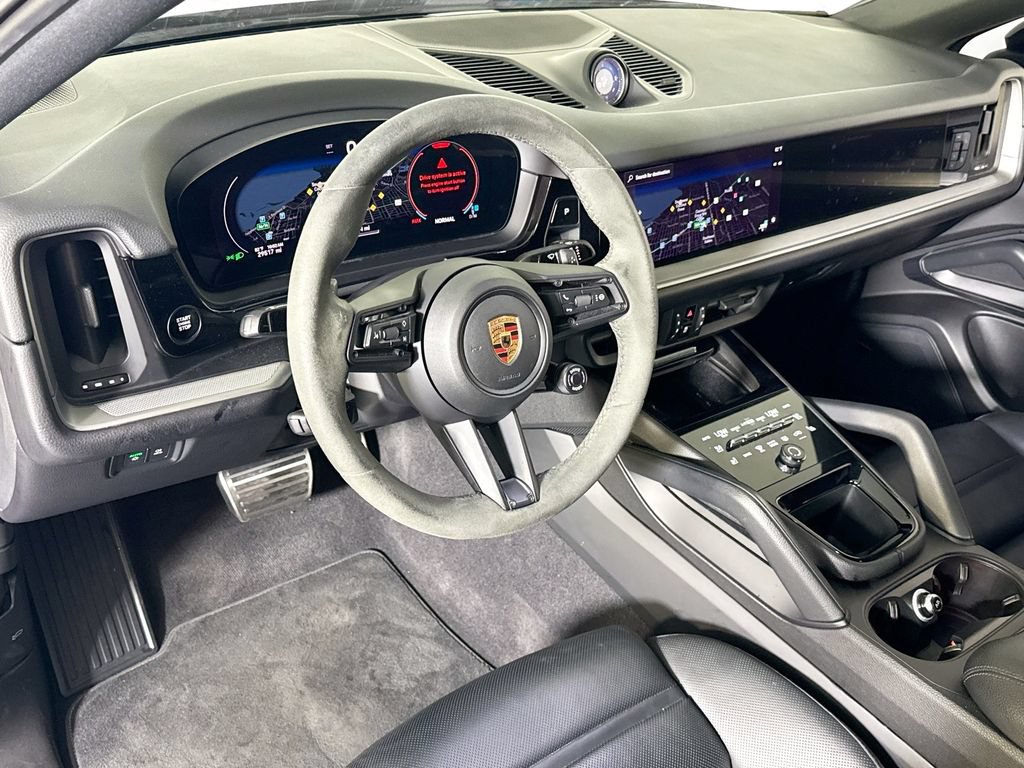 Certified 2024 Porsche Cayenne Coupe AWD/4WD image 4