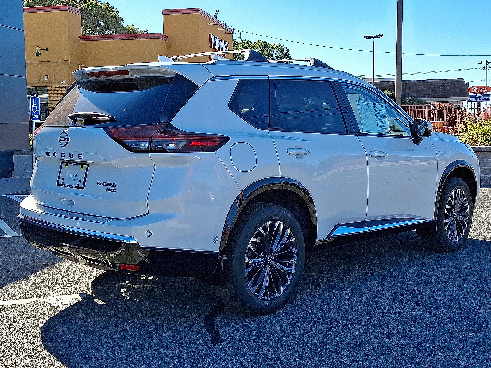New 2026 Nissan Rogue Platinum w/ Platinum Premium Package AWD/4WD image 4