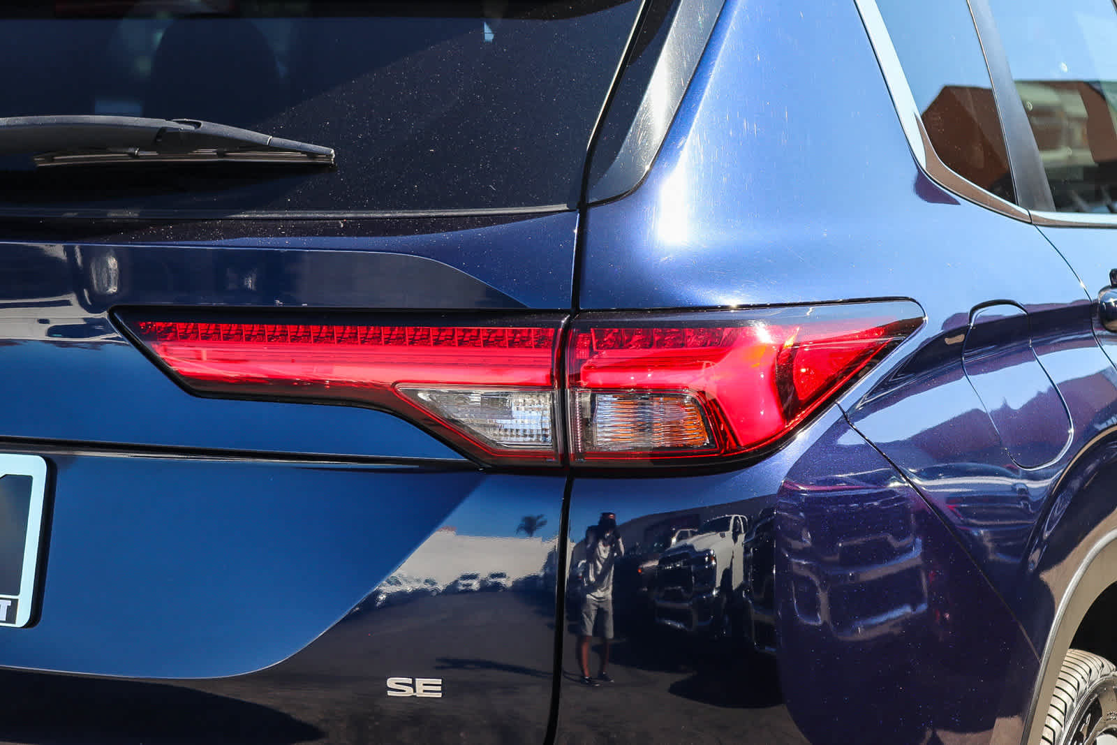 Used 2023 Mitsubishi Outlander SE AWD/4WD image 7