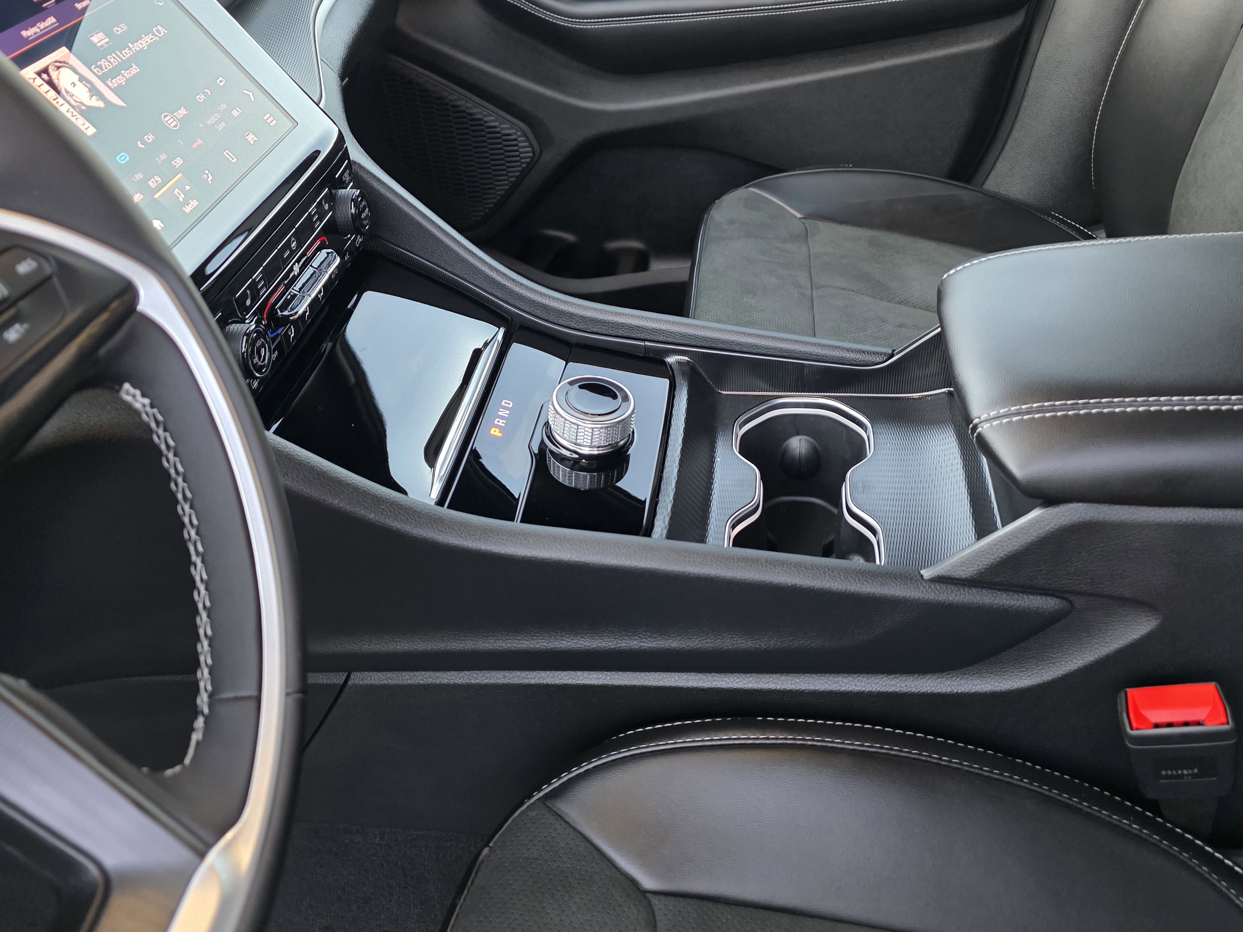 New 2025 Jeep Grand Cherokee Altitude RWD image 13