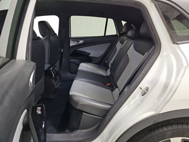 Used 2023 Volkswagen ID.4 Pro RWD image 11