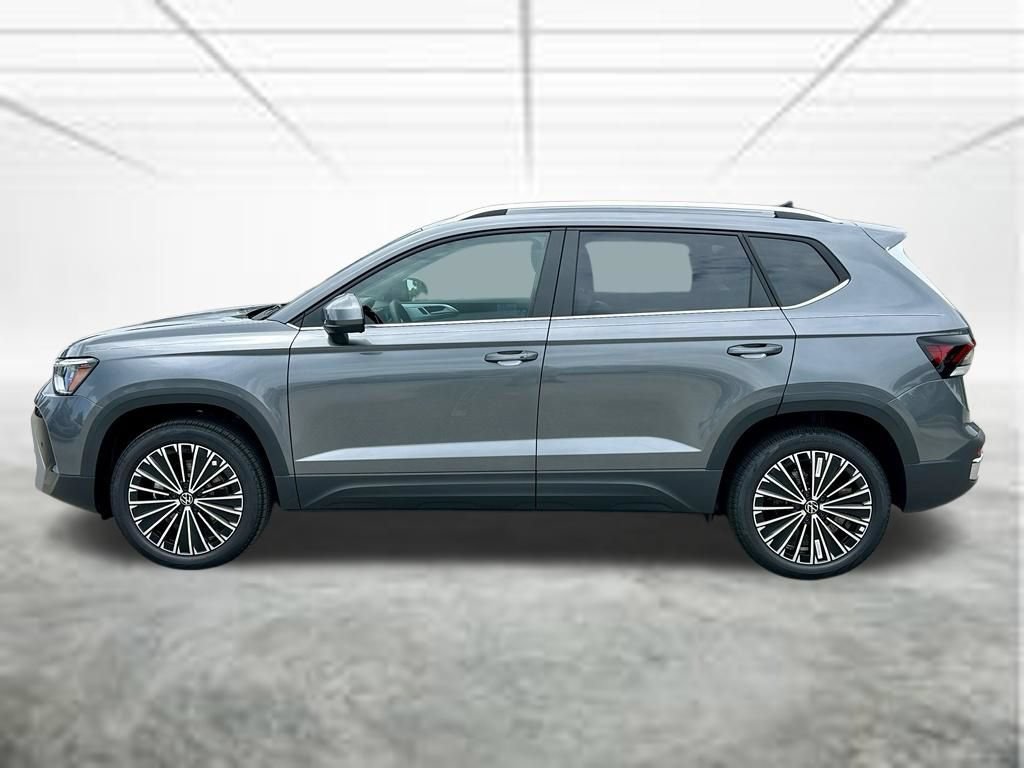 New 2026 Volkswagen Taos SE w/ Panoramic Sunroof Package FWD image 8