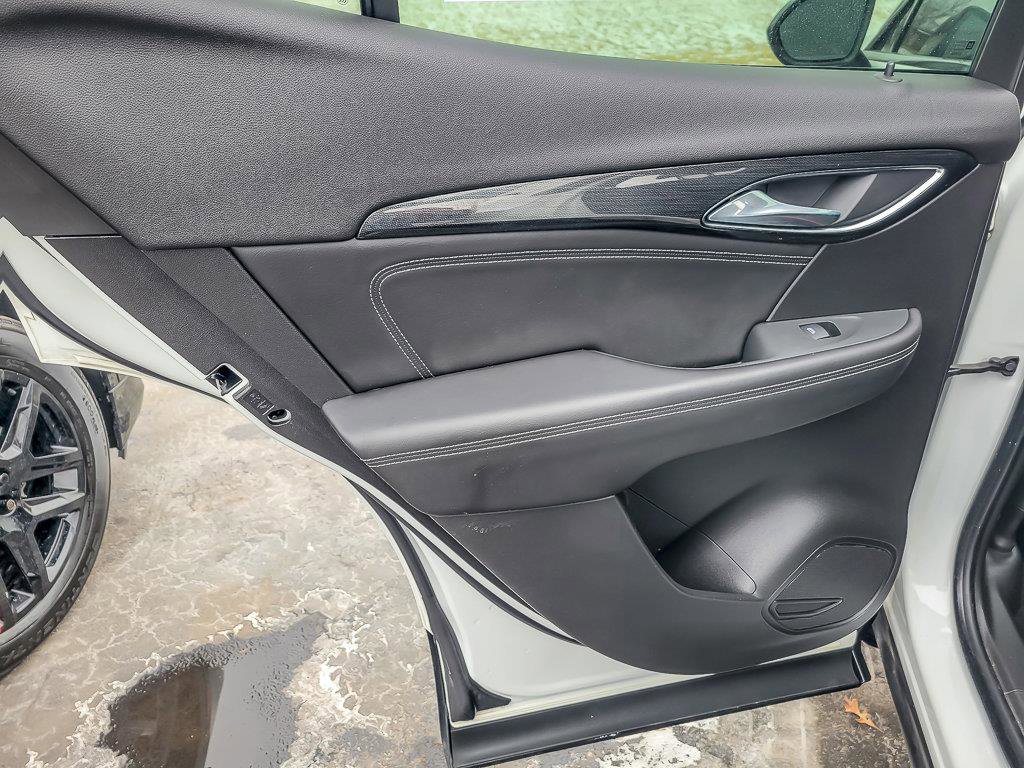 Certified 2022 Buick Envision Essence w/ Sport Touring Package image 24