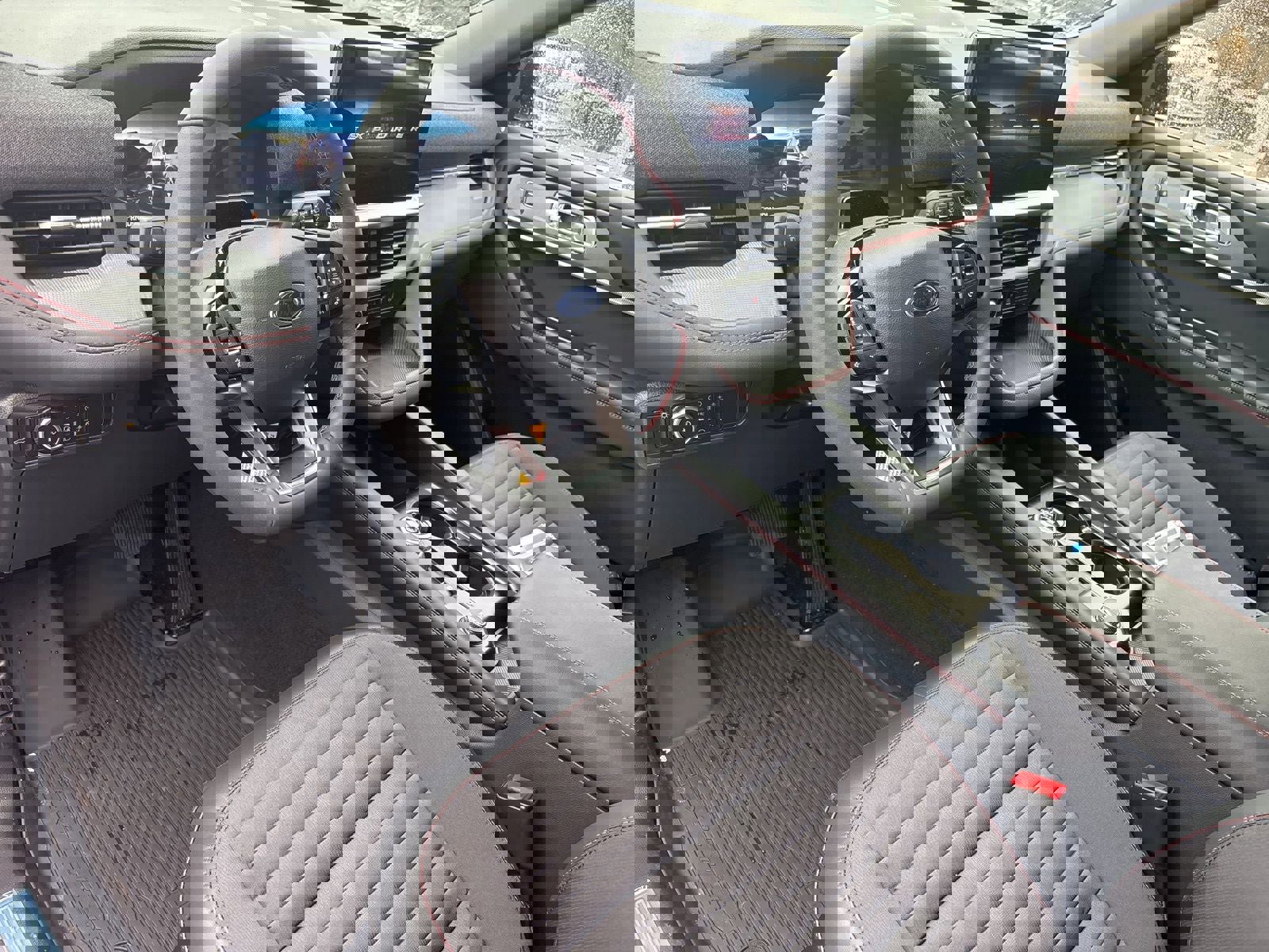 New 2026 Ford Explorer ST-Line w/ ST-Line Street Pack image 13