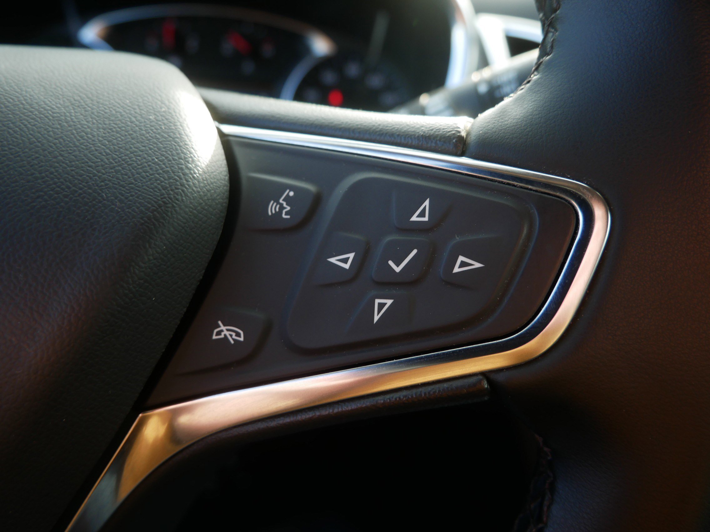 Used 2023 Chevrolet Equinox LT image 25