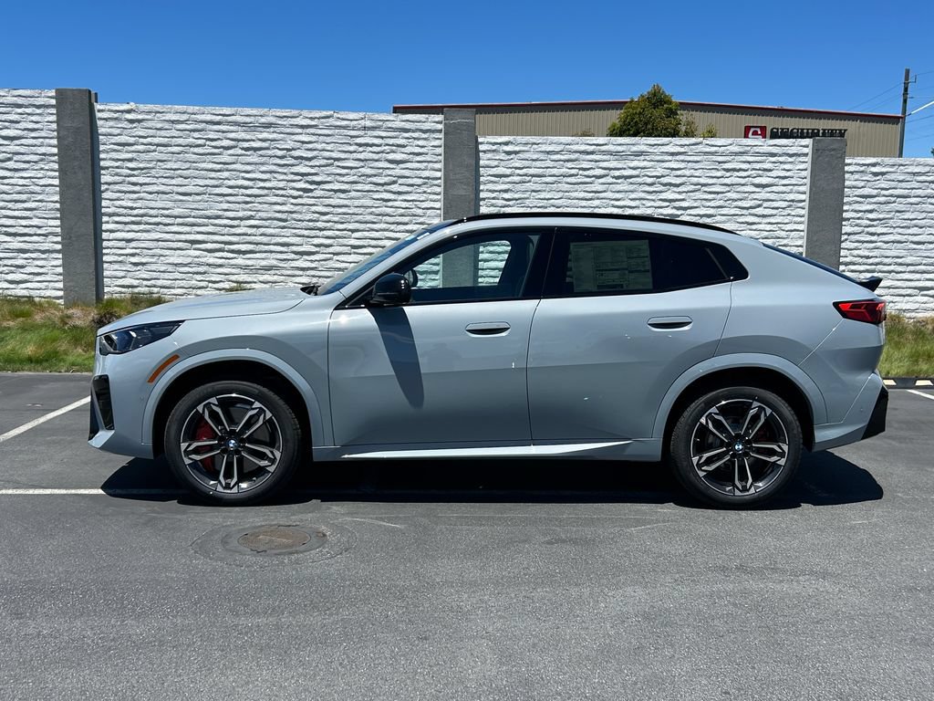 New 2026 BMW X2 xDrive28i w/ Technology Package AWD/4WD image 2