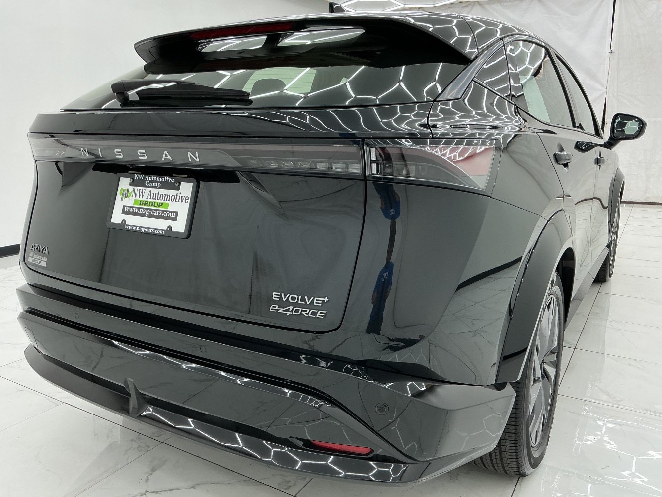 Used 2024 Nissan Ariya AWD image 8