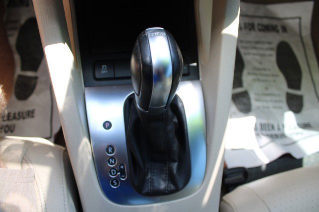 Used 2015 Volkswagen Eos Komfort FWD image 26