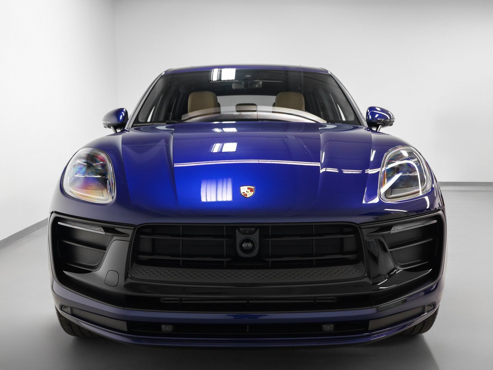Certified 2026 Porsche Macan AWD/4WD image 8