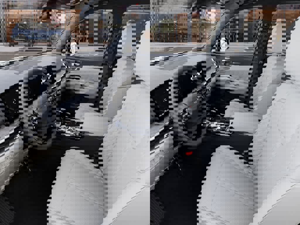 New 2026 Kia Sorento SX Prestige image 17