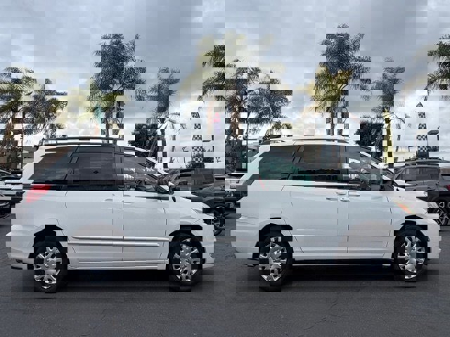 Used 2005 Toyota Sienna LE FWD image 3