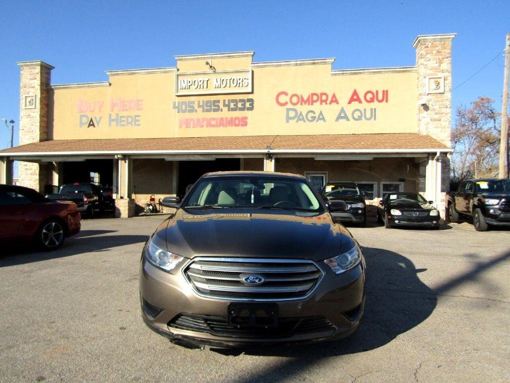 Used 2016 Ford Taurus SE FWD image 1