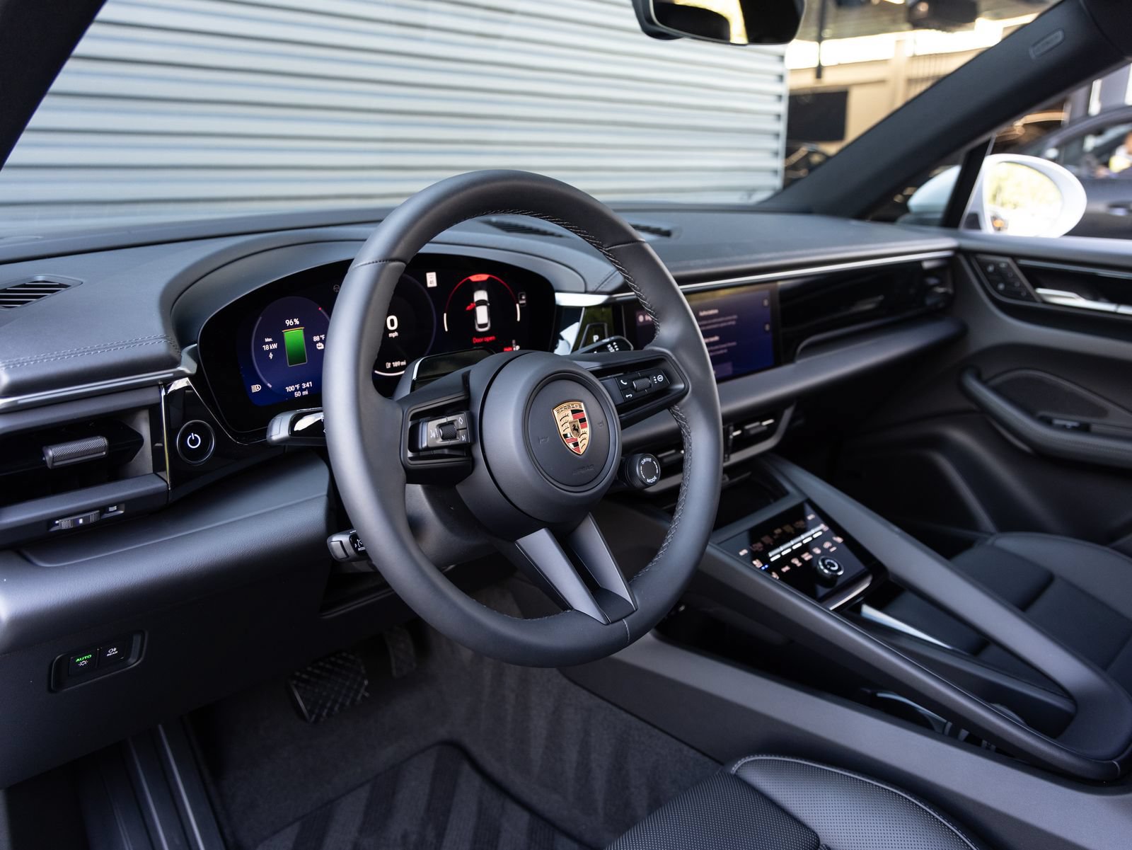 Certified 2026 Porsche Macan 4 Electric AWD/4WD image 4