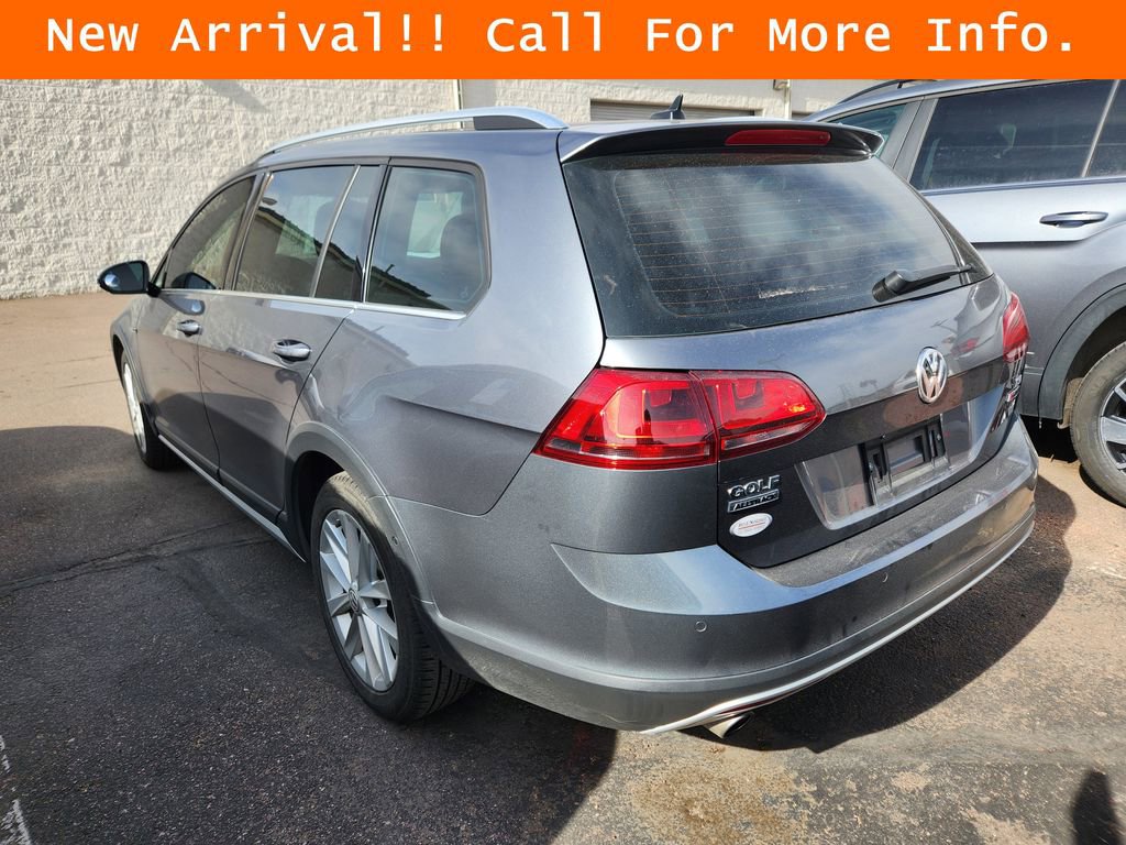 Used 2017 Volkswagen Golf Alltrack SE image 4