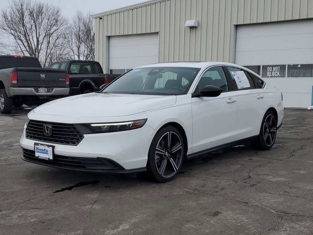 Certified 2025 Honda Accord Sport image 3