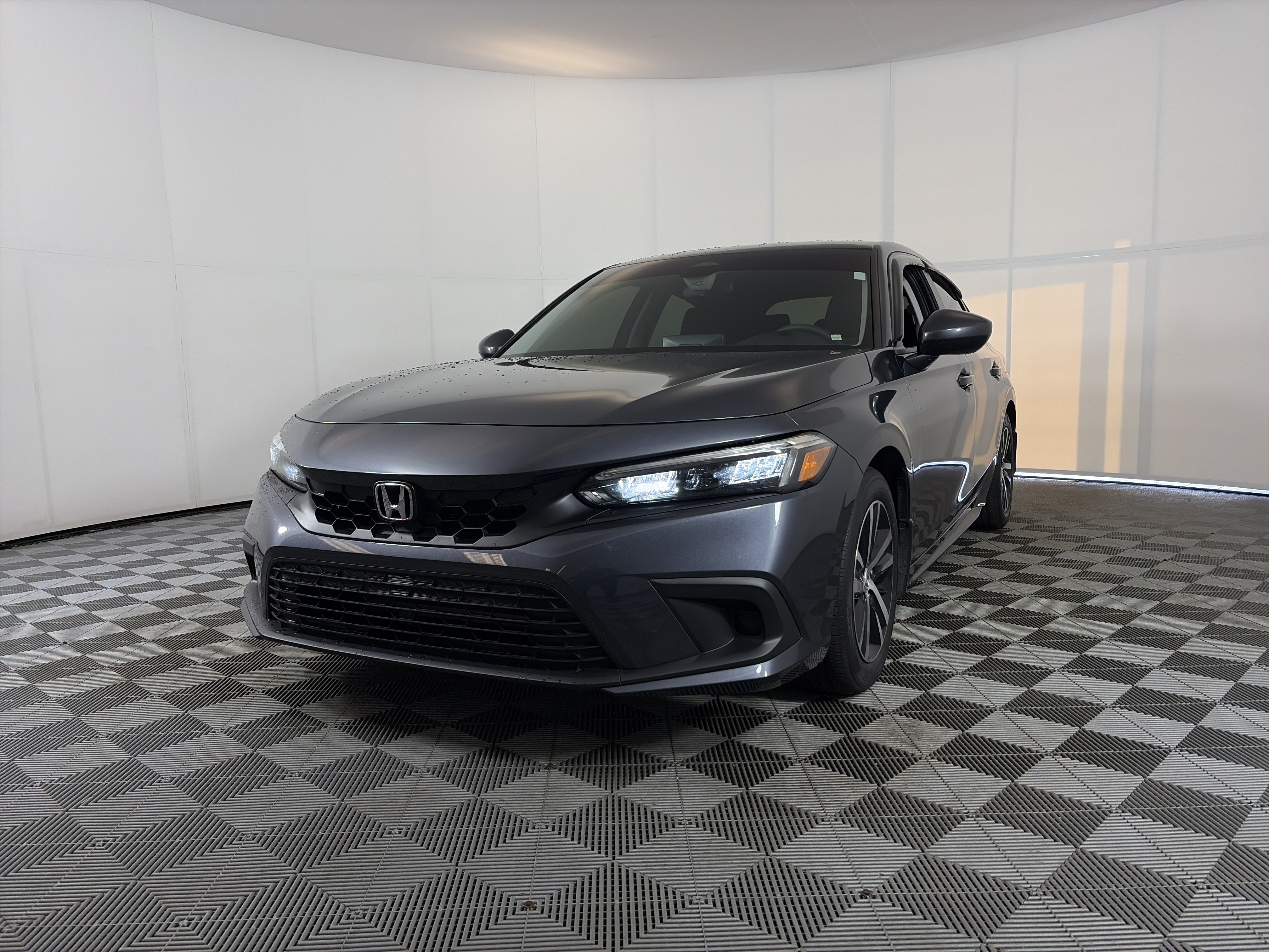 Used 2023 Honda Civic LX image 2
