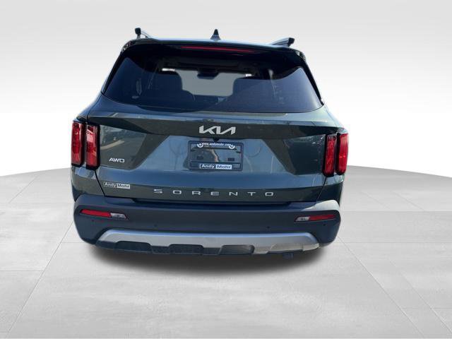 Certified 2022 Kia Sorento SX Prestige w/ Rust Color Package AWD/4WD image 7