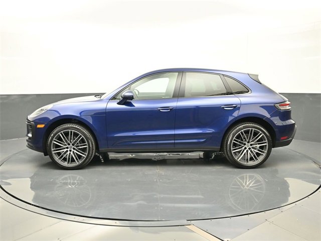 New 2026 Porsche Macan image 2
