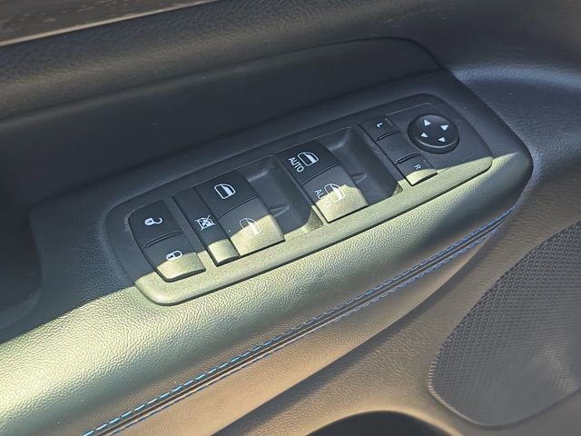 Used 2018 Jeep Grand Cherokee Laredo image 18