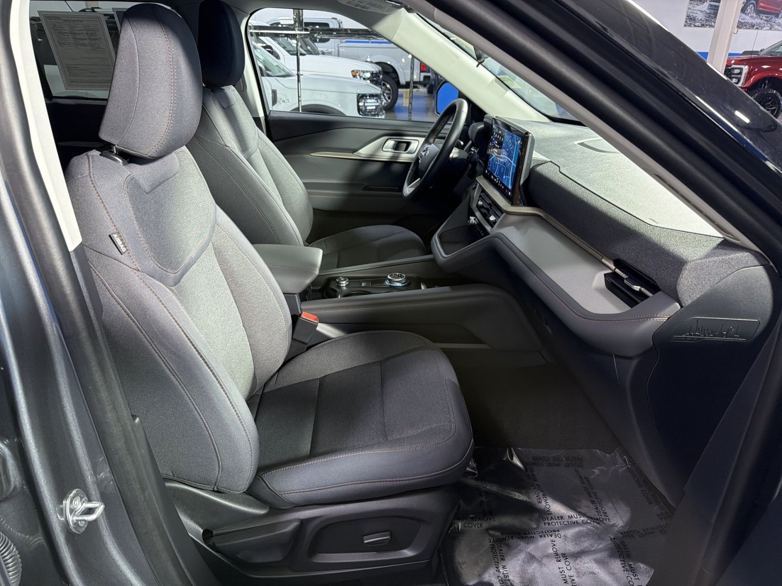 Used 2025 Ford Explorer Active RWD image 25