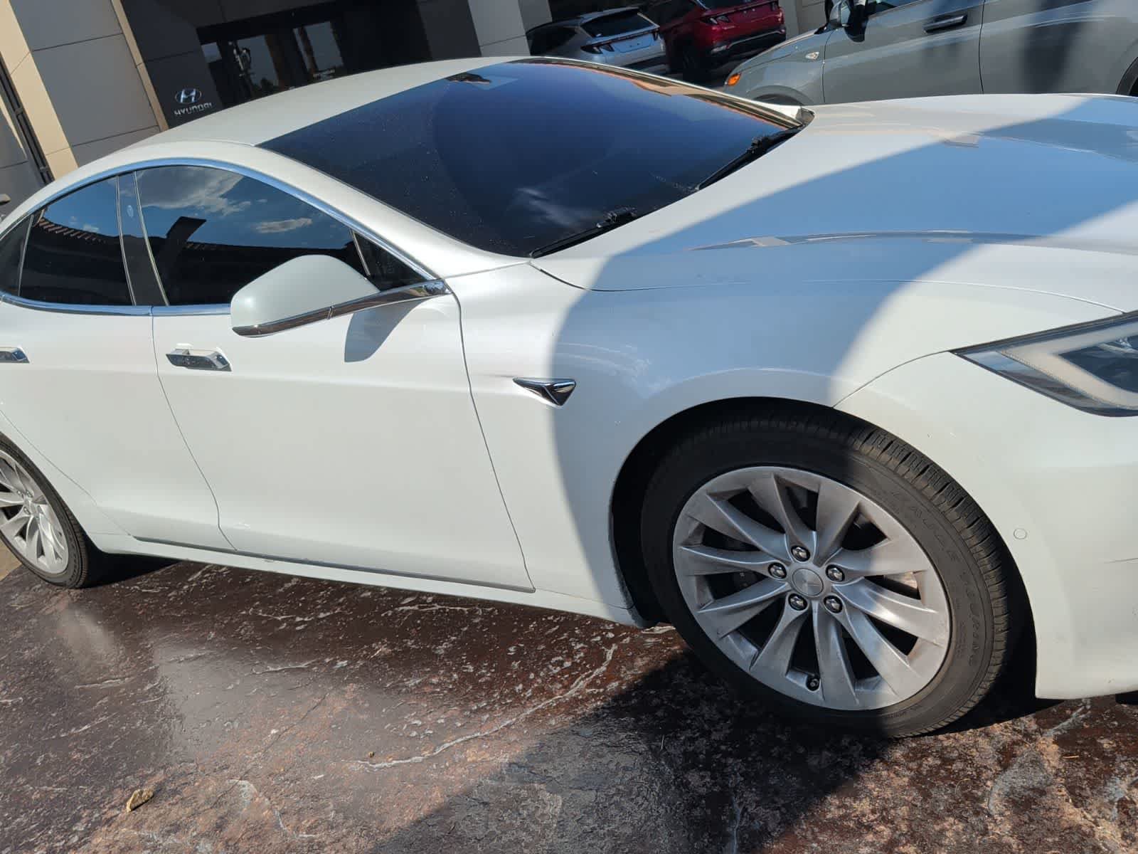 Used 2017 Tesla Model S 75 RWD image 2