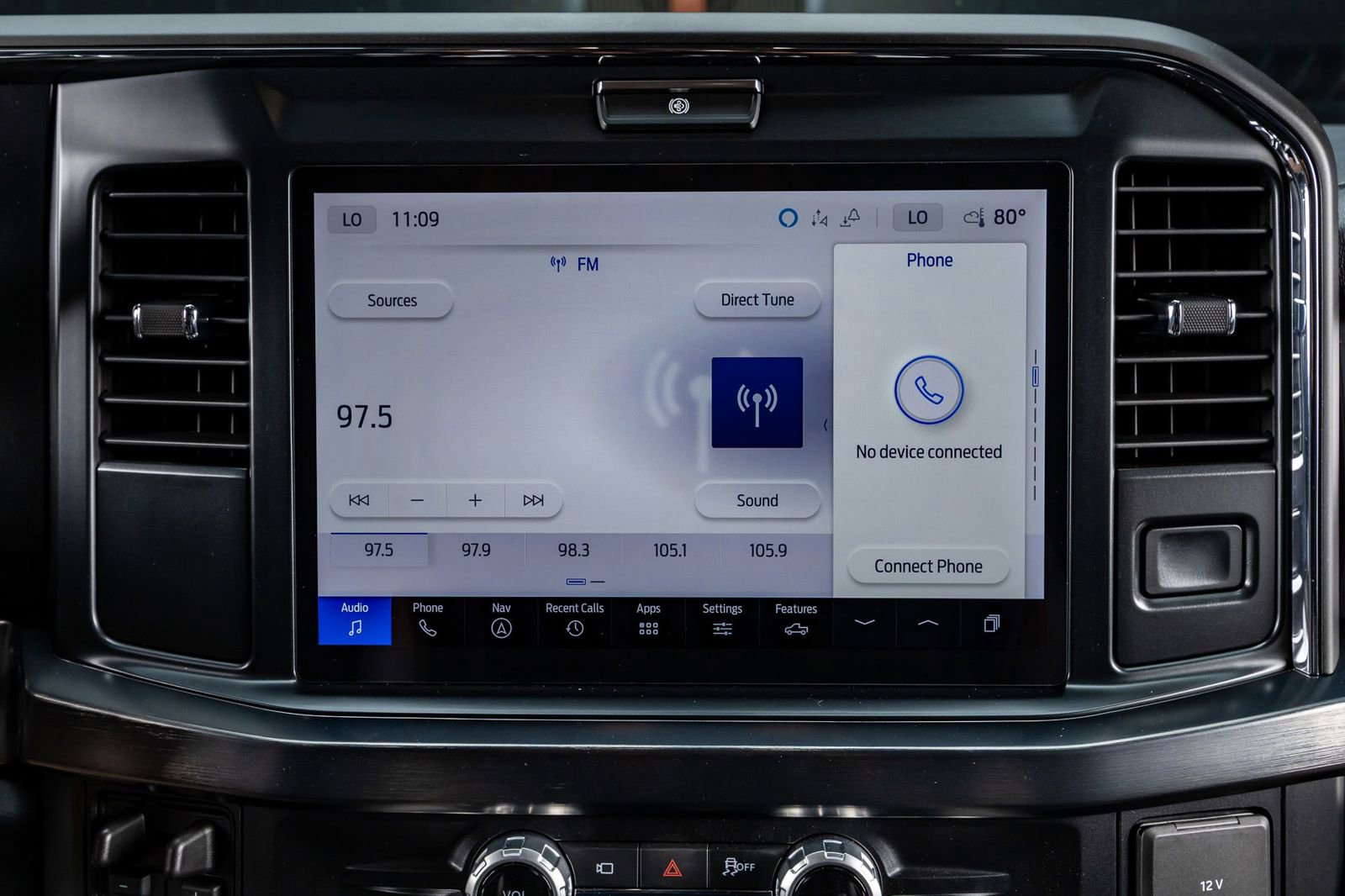 Used 2025 Ford F350 Lariat w/ Black Appearance Package image 25