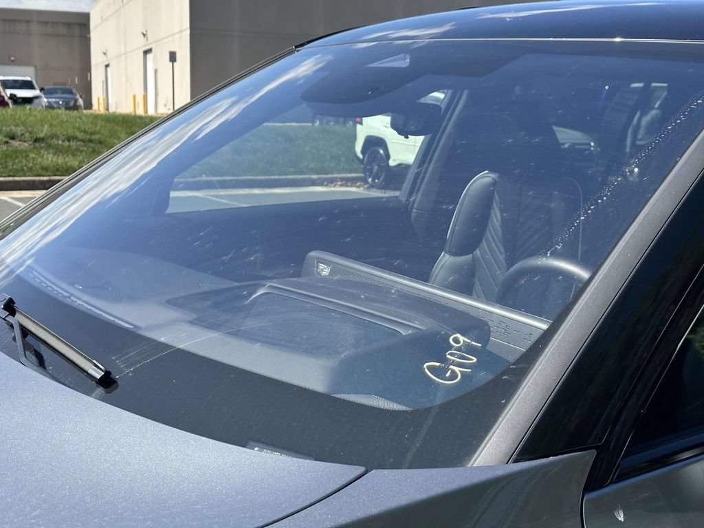 Certified 2026 Cadillac Vistiq Platinum w/ LPO, Floor Liner Package AWD/4WD image 12